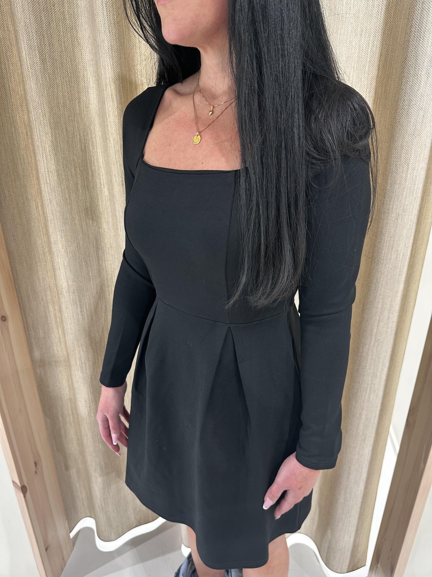 VMSTAR Short Dress - Black