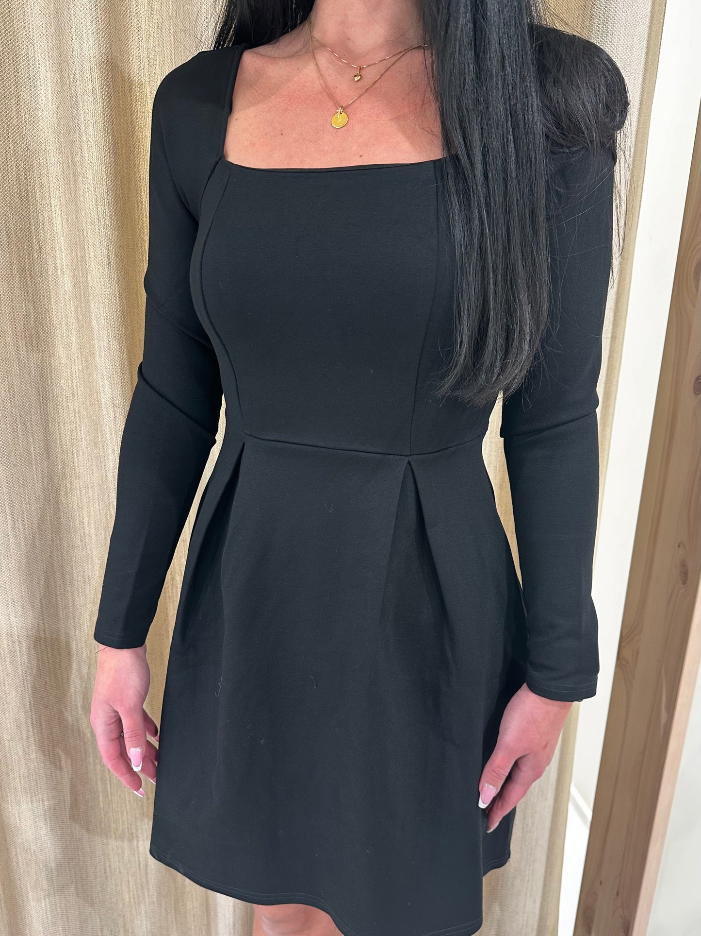 VMSTAR Short Dress - Black