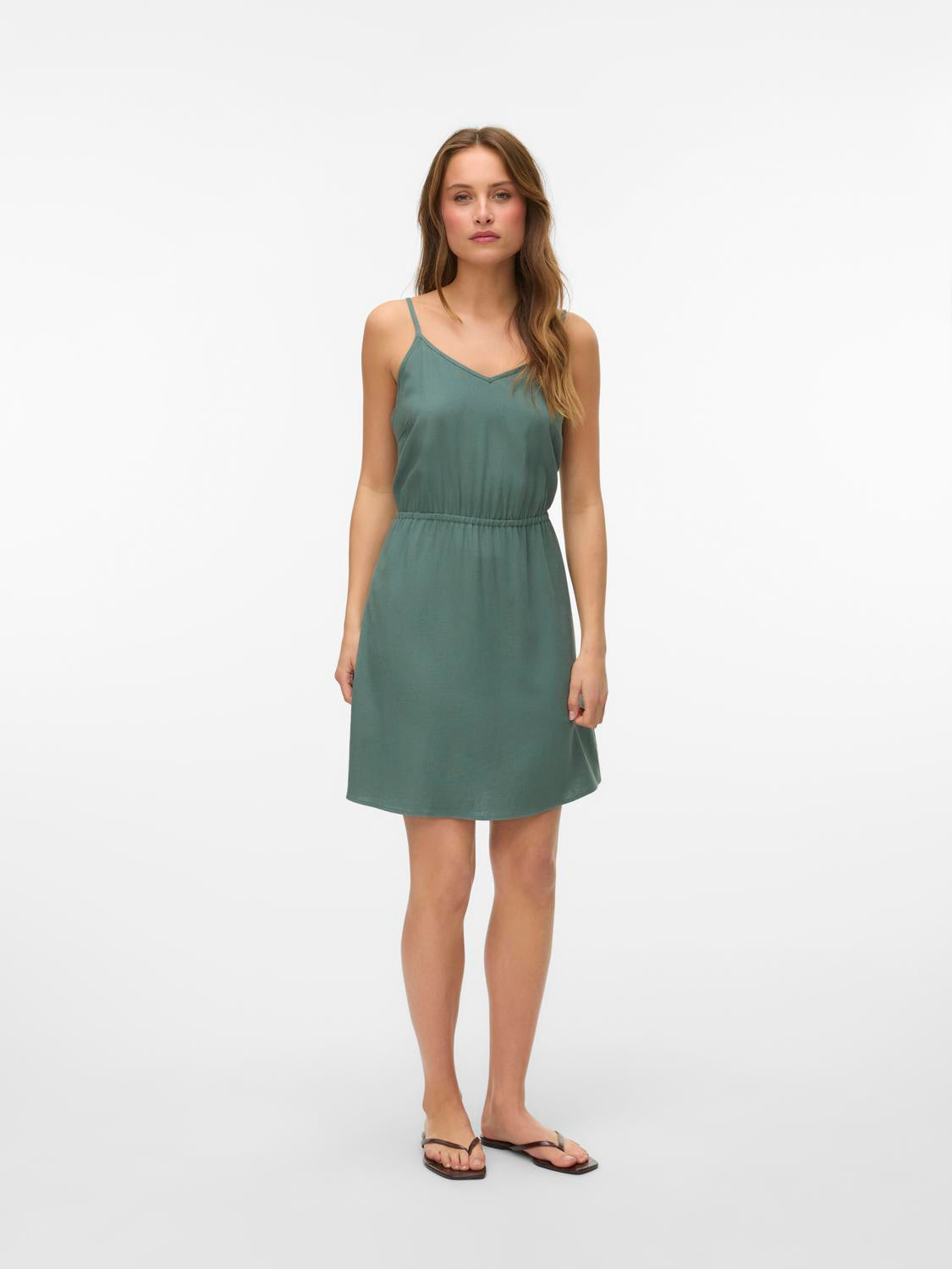 model_shot-front