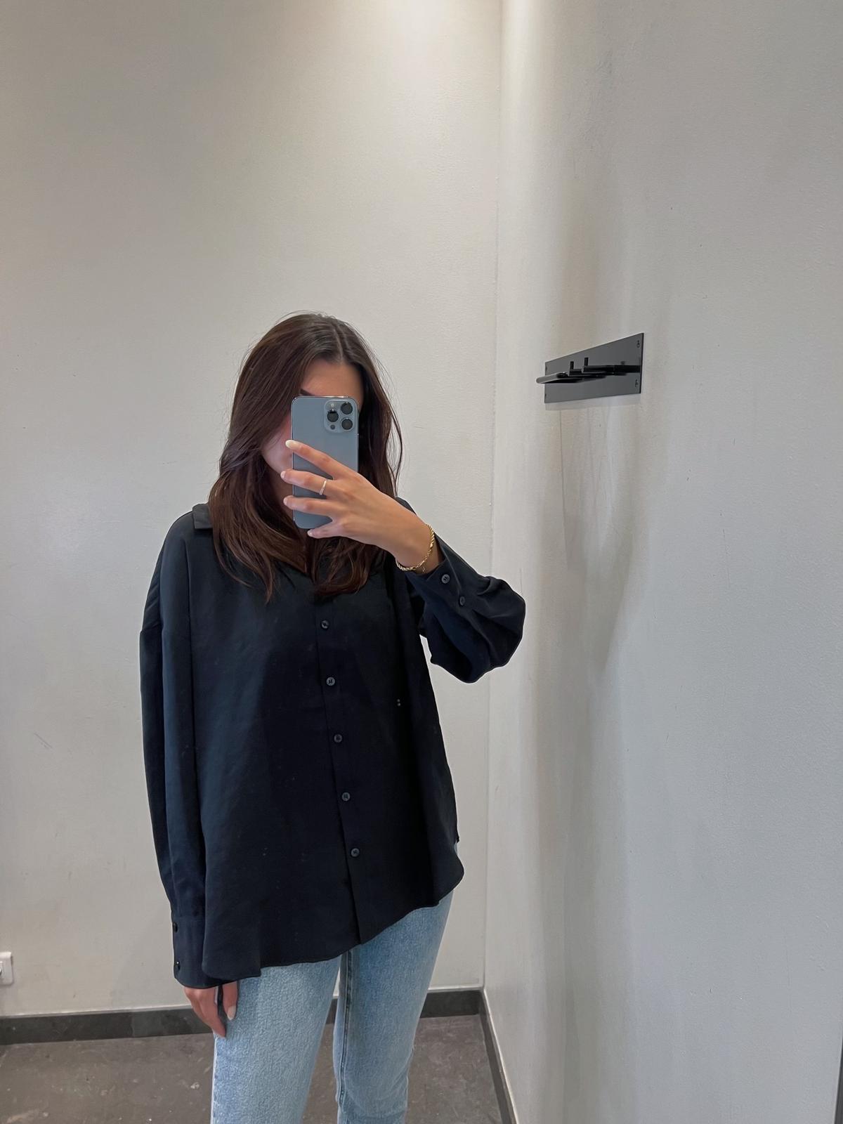 VMQUEENY Shirts - Black